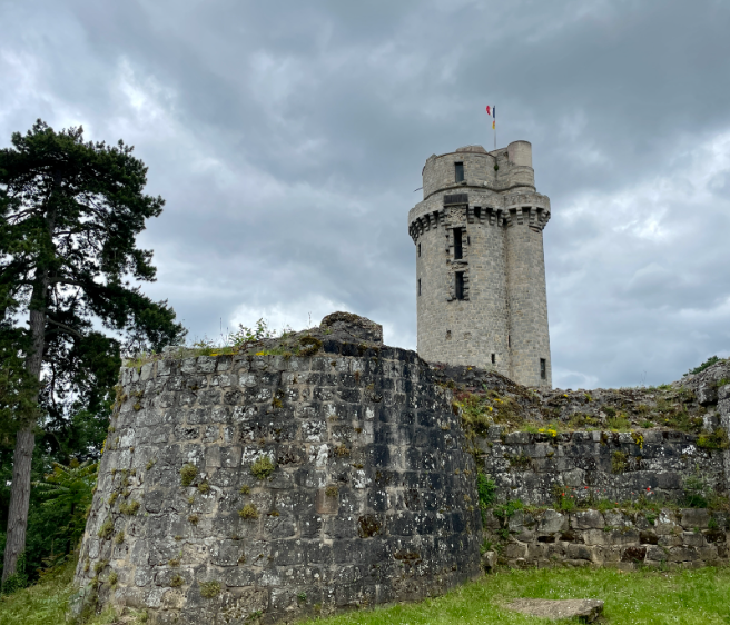 Tour de Montlhéry, Montlhéry, France